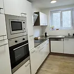 St-apartments Charming 2, Mit 3 Zimmern Und Balkon