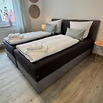 Apartment St-apartments Charming 2, Mit 3 Zimmern Und Balkon *