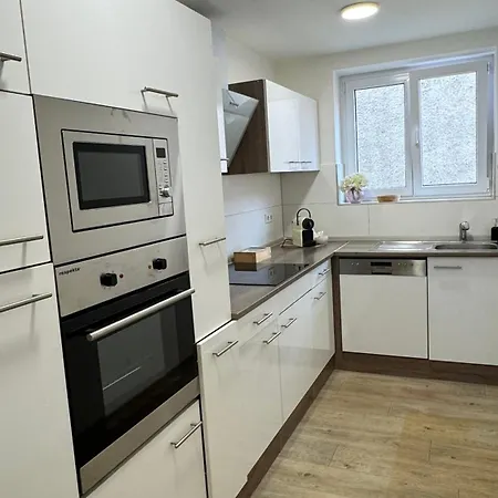 St-apartments Charming 2, Mit 3 Zimmern Und Balkon